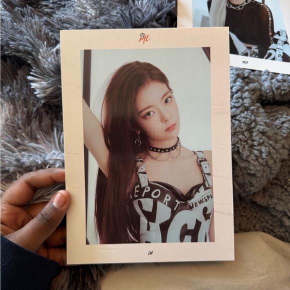 Itzy Album “Wannabe” Blue Ver. - Picture 12 of 12